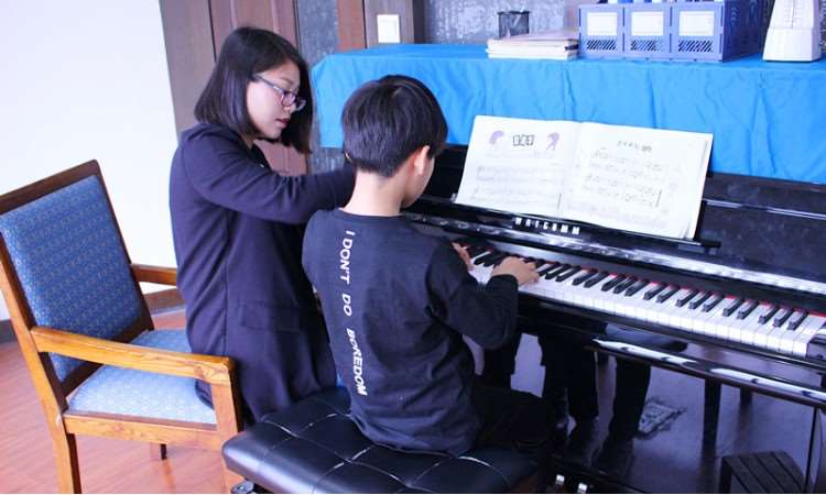 钢琴吴老师
