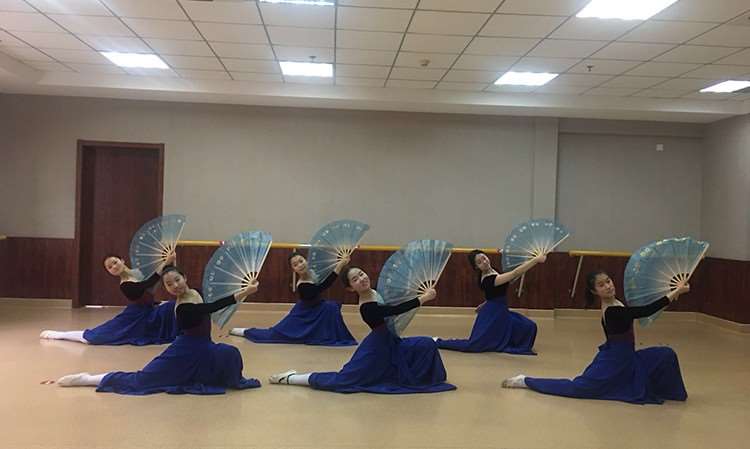 朝鲜族舞