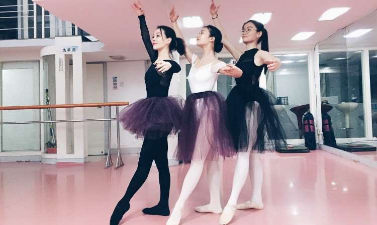 芭蕾舞班学员