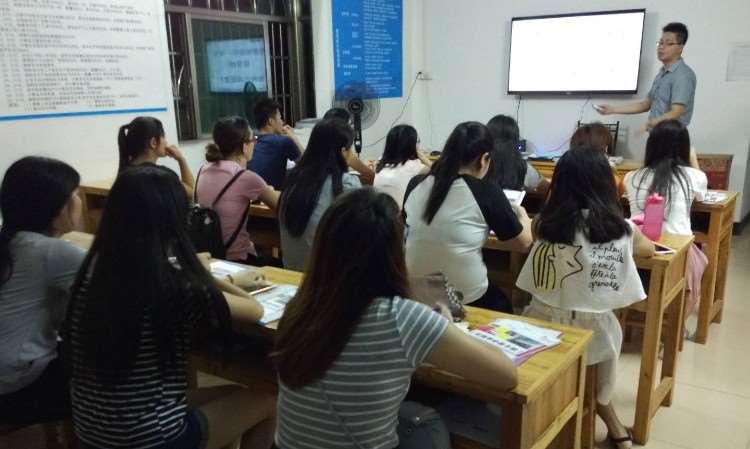 惠州平面设计师培训课程