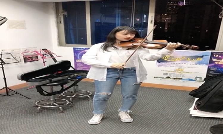 小提琴教师