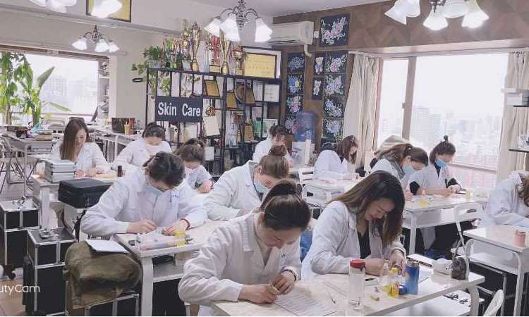 上海专业学习纹绣学校