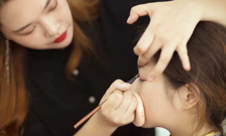 温州化妆师培训
