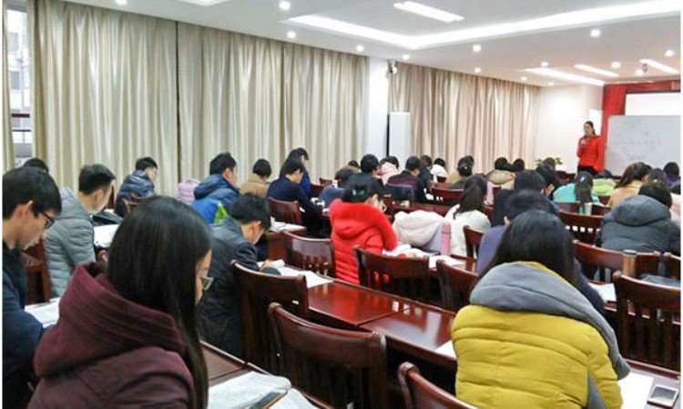 南京地方公务员考试培训