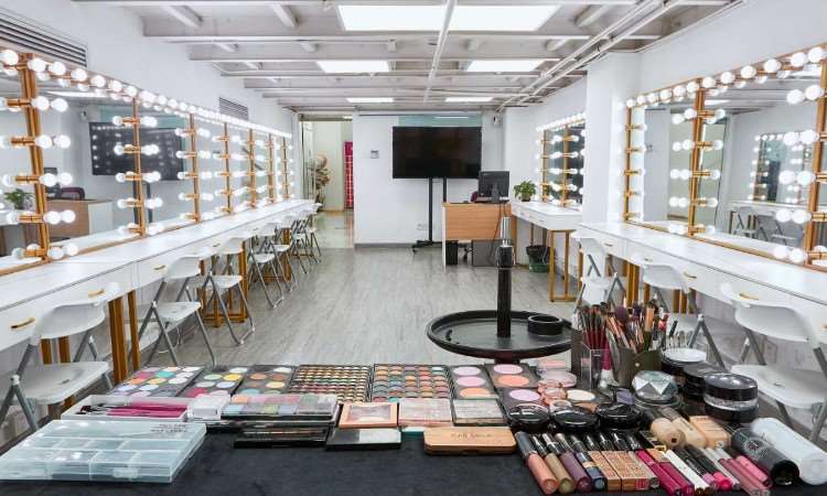 上海造型化妆培训中心