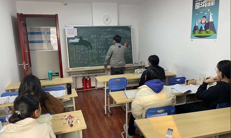 青岛高考升学途径精准规划课